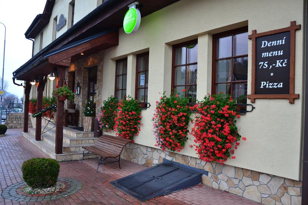Penzion A Restaurace Stare Casy Горні-Бечва Екстер'єр фото